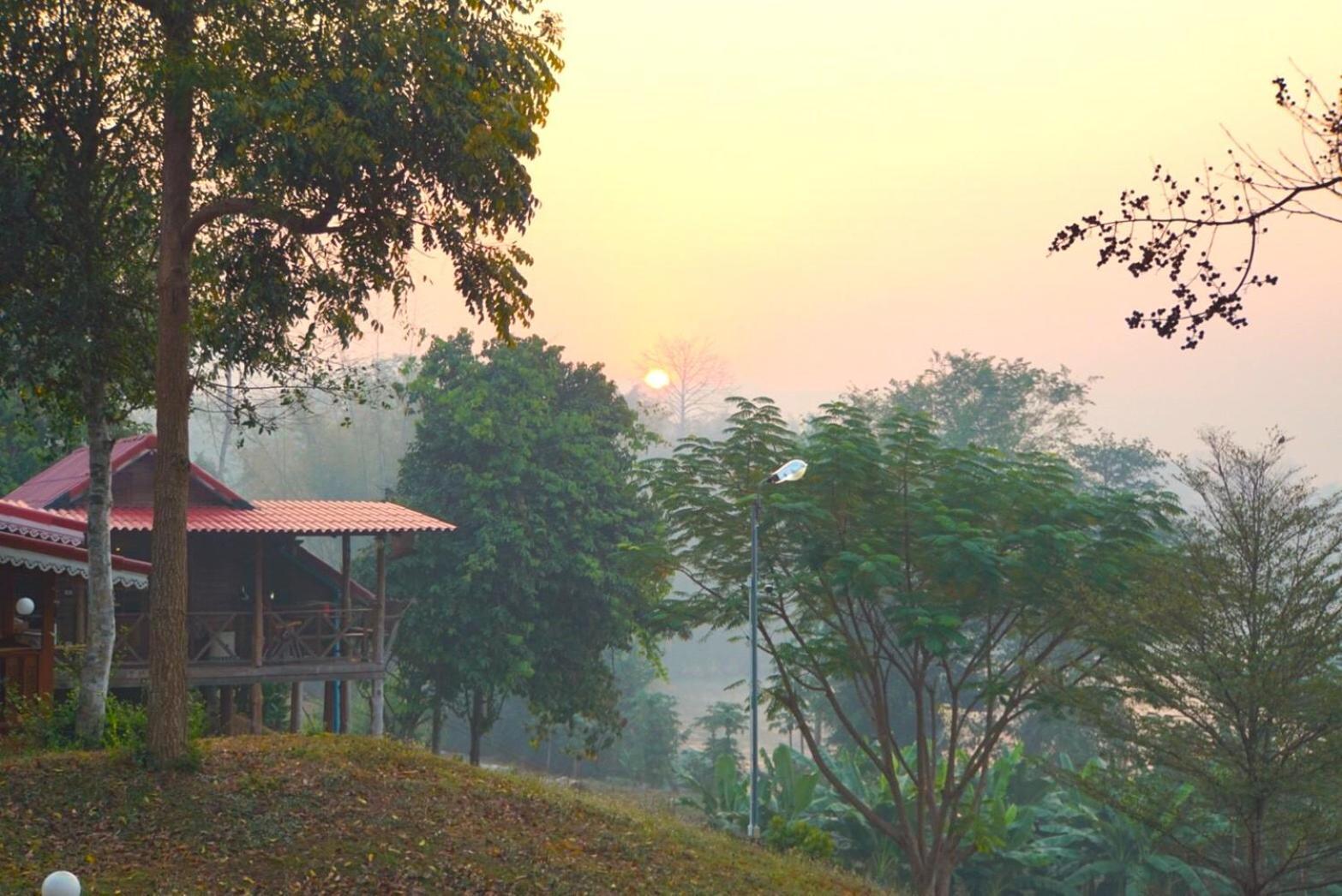 Baanrai Khunya บ้านไร่คุณย่า Sai Yok Ngoại thất bức ảnh